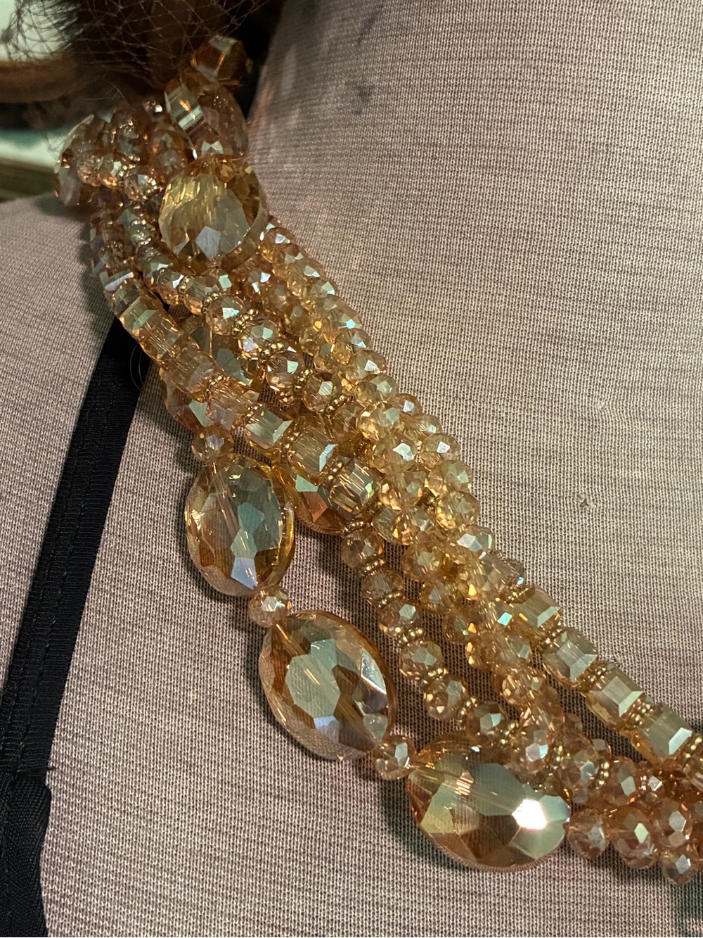 Christian Siriano New York Champagne Crystal Choker - Picture 4 of 7